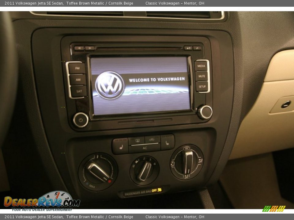 2011 Volkswagen Jetta SE Sedan Toffee Brown Metallic / Cornsilk Beige Photo #9