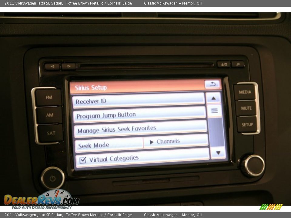 2011 Volkswagen Jetta SE Sedan Toffee Brown Metallic / Cornsilk Beige Photo #16