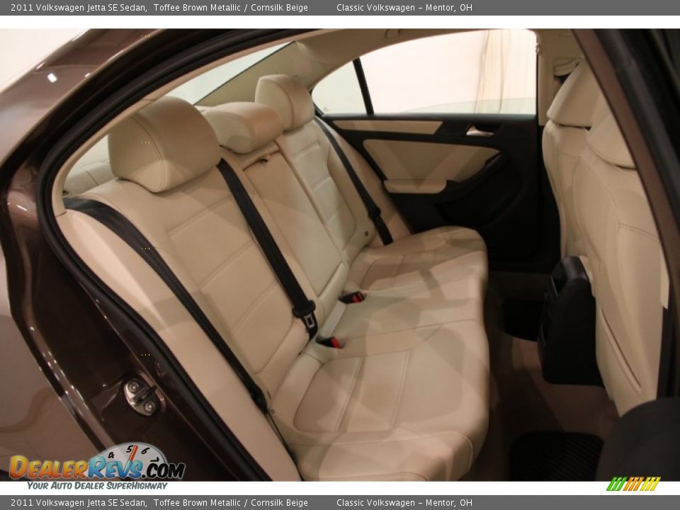 2011 Volkswagen Jetta SE Sedan Toffee Brown Metallic / Cornsilk Beige Photo #23