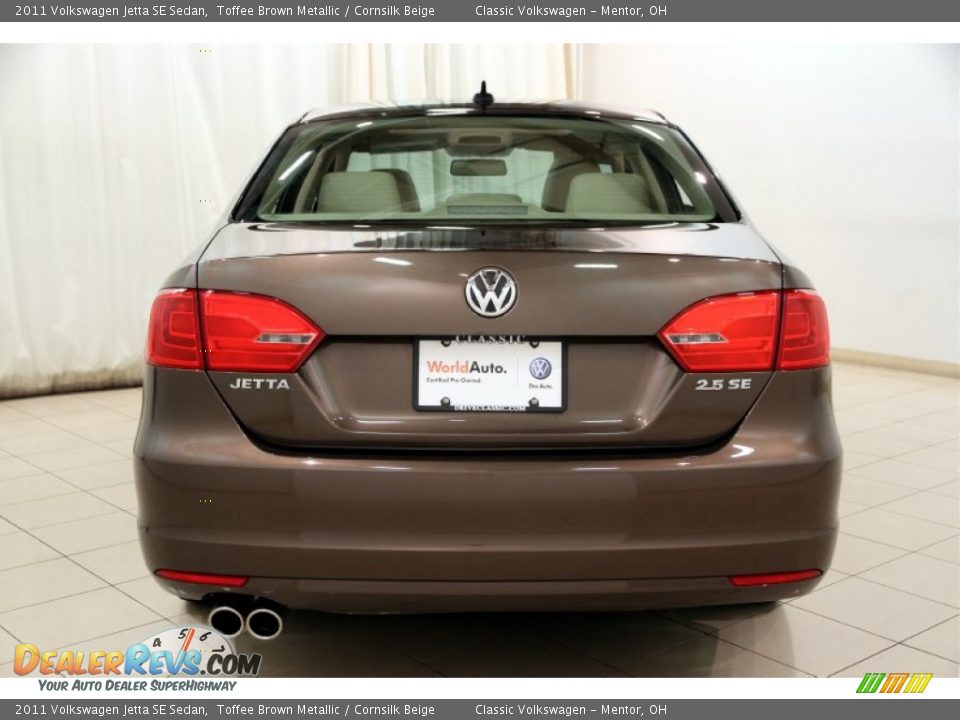 2011 Volkswagen Jetta SE Sedan Toffee Brown Metallic / Cornsilk Beige Photo #27