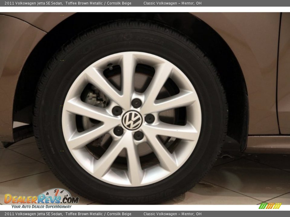 2011 Volkswagen Jetta SE Sedan Toffee Brown Metallic / Cornsilk Beige Photo #29