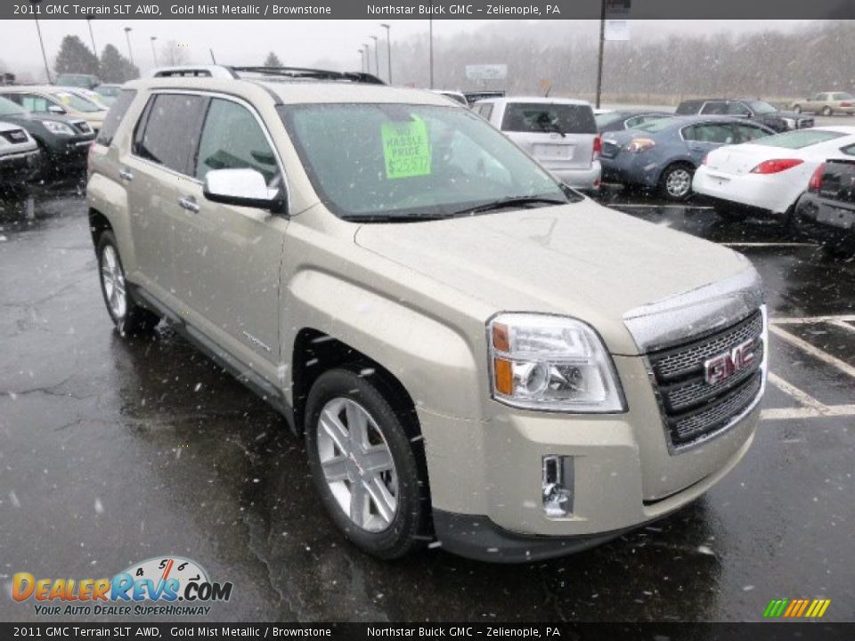 Front 3/4 View of 2011 GMC Terrain SLT AWD Photo #3