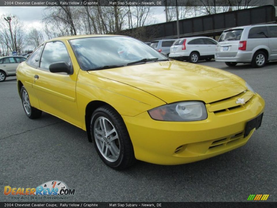 2004 Chevrolet Cavalier Coupe Rally Yellow / Graphite Photo #4