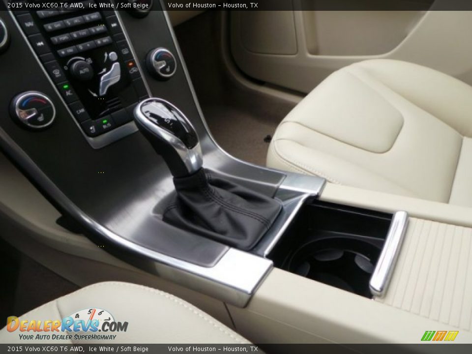 2015 Volvo XC60 T6 AWD Ice White / Soft Beige Photo #14
