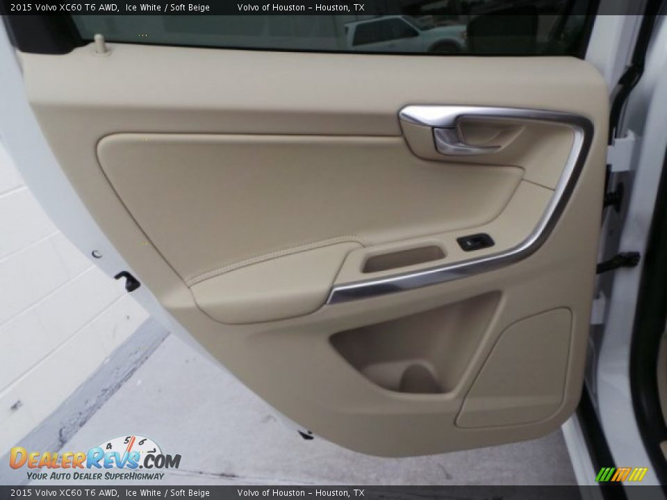 2015 Volvo XC60 T6 AWD Ice White / Soft Beige Photo #20
