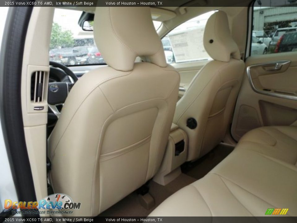 2015 Volvo XC60 T6 AWD Ice White / Soft Beige Photo #21