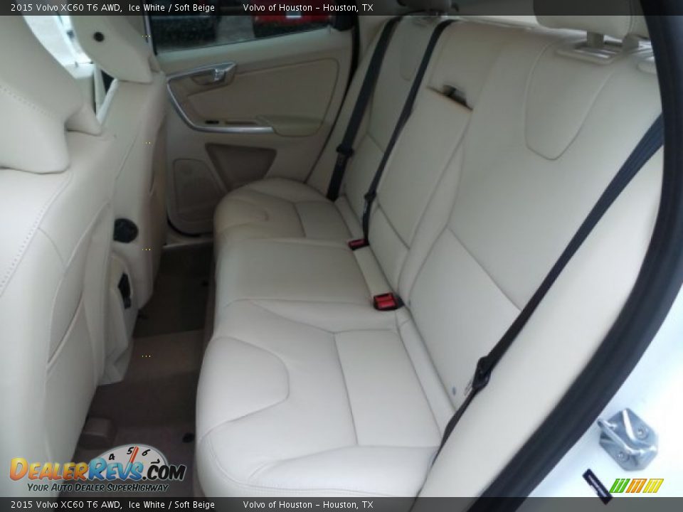 2015 Volvo XC60 T6 AWD Ice White / Soft Beige Photo #22