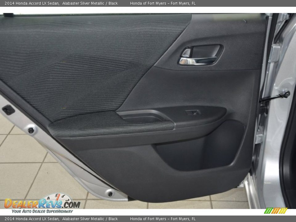 2014 Honda Accord LX Sedan Alabaster Silver Metallic / Black Photo #19