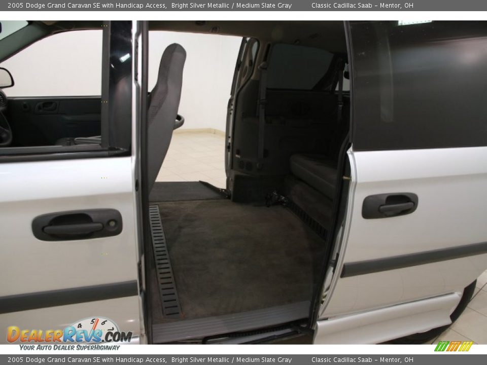2005 Dodge Grand Caravan SE with Handicap Access Bright Silver Metallic / Medium Slate Gray Photo #17