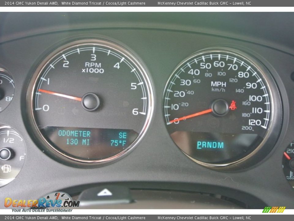 2014 GMC Yukon Denali AWD White Diamond Tricoat / Cocoa/Light Cashmere Photo #17