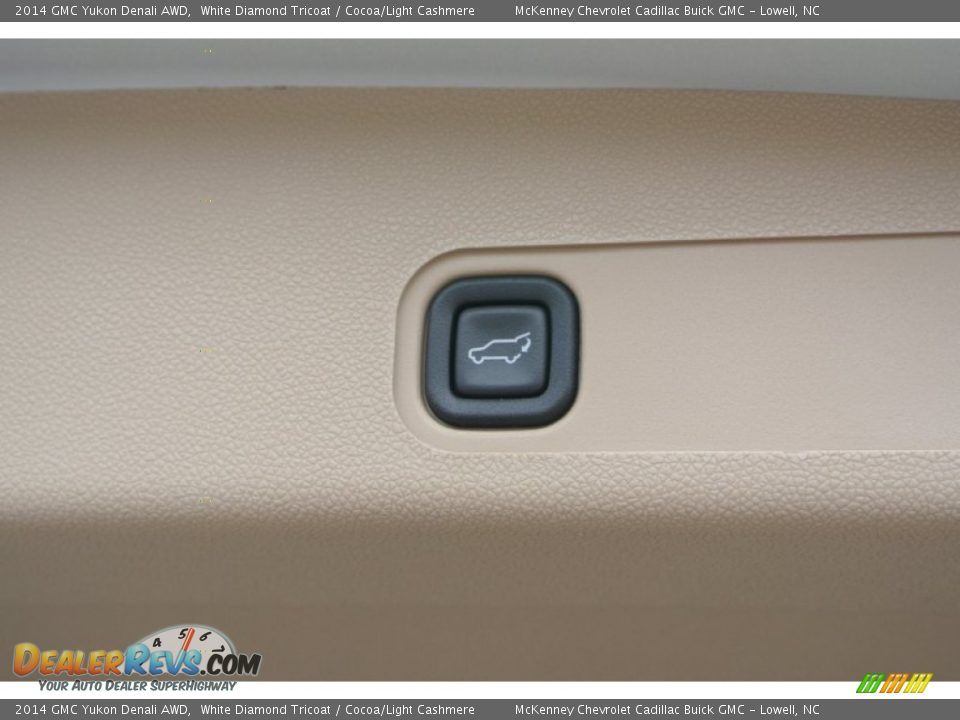 2014 GMC Yukon Denali AWD White Diamond Tricoat / Cocoa/Light Cashmere Photo #21