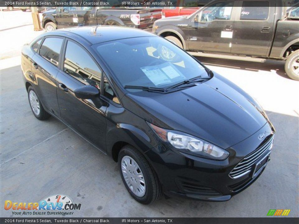 2014 Ford Fiesta S Sedan Tuxedo Black / Charcoal Black Photo #2