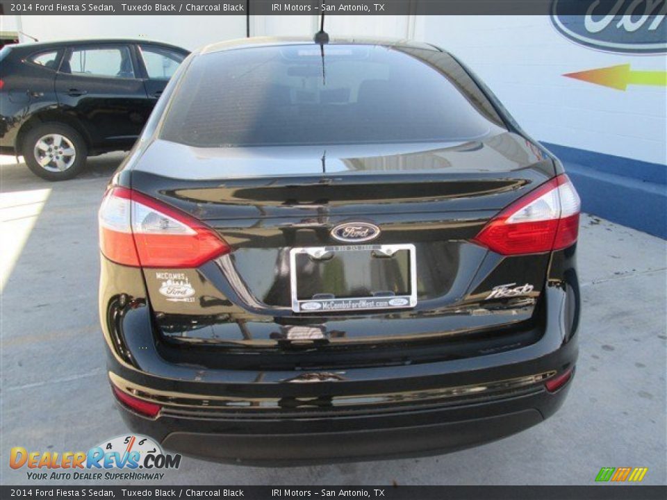 2014 Ford Fiesta S Sedan Tuxedo Black / Charcoal Black Photo #5