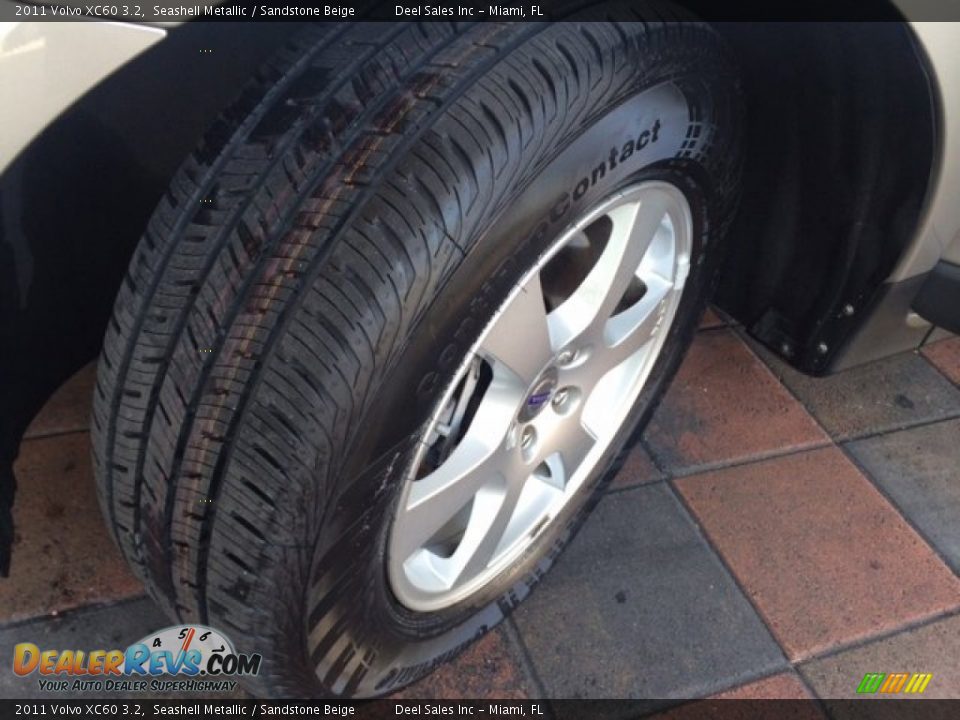 2011 Volvo XC60 3.2 Seashell Metallic / Sandstone Beige Photo #13