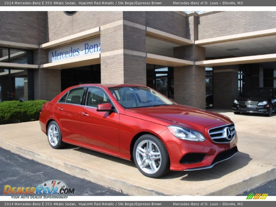 Front 3/4 View of 2014 Mercedes-Benz E 350 4Matic Sedan Photo #1