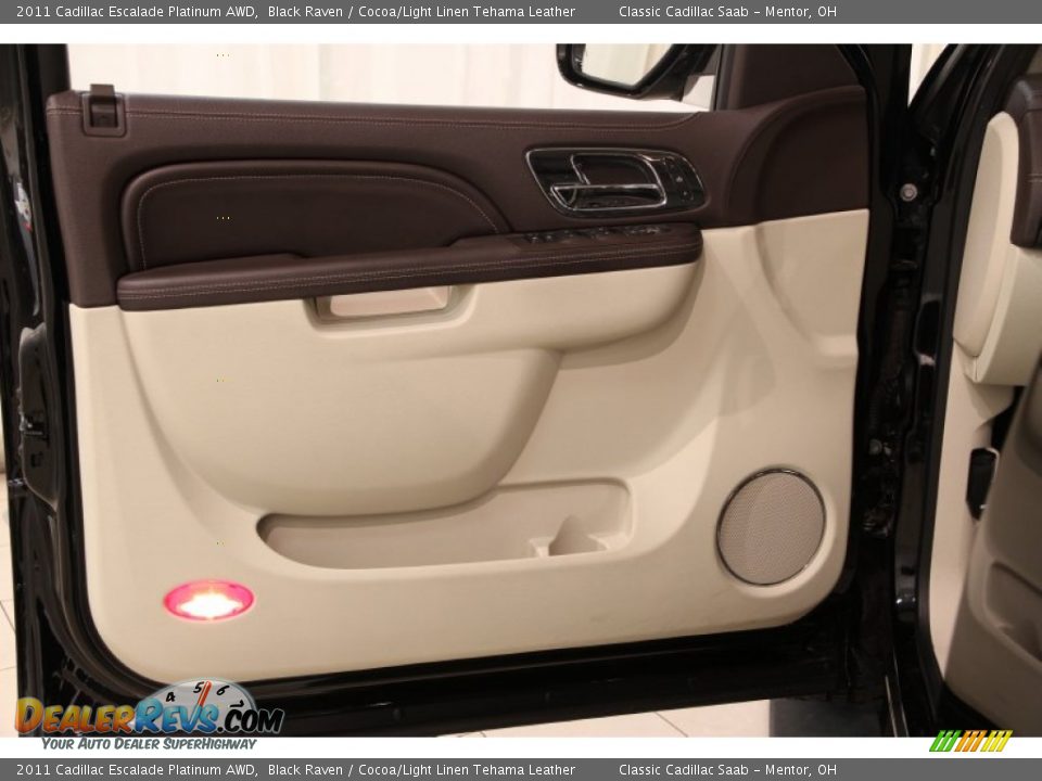 Door Panel of 2011 Cadillac Escalade Platinum AWD Photo #4