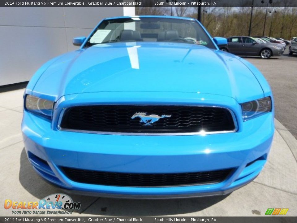 2014 Ford Mustang V6 Premium Convertible Grabber Blue / Charcoal Black Photo #8