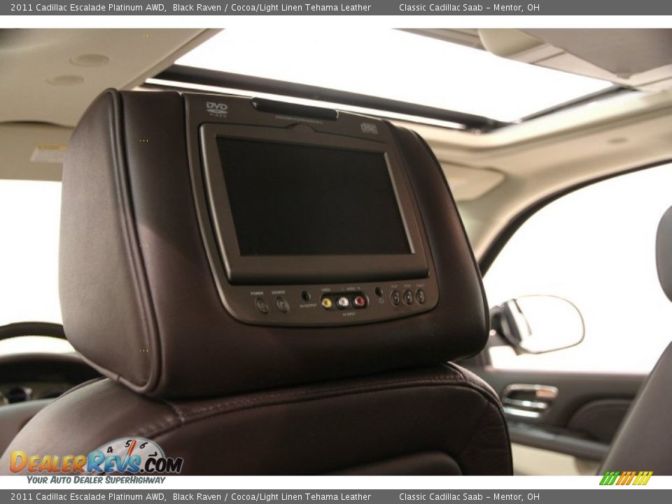 2011 Cadillac Escalade Platinum AWD Black Raven / Cocoa/Light Linen Tehama Leather Photo #36
