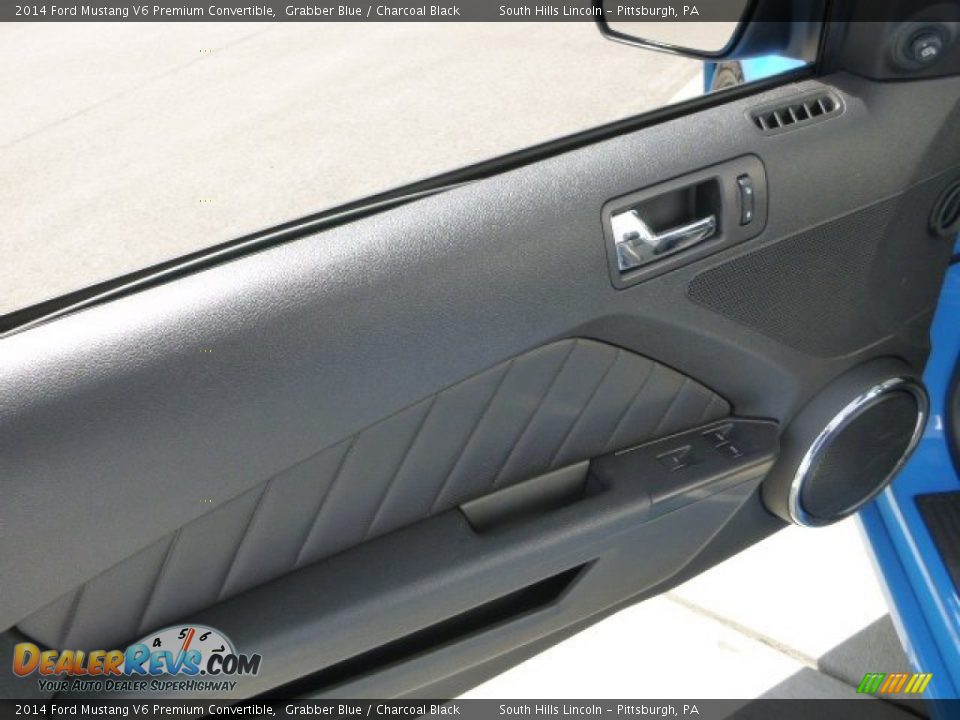 2014 Ford Mustang V6 Premium Convertible Grabber Blue / Charcoal Black Photo #17