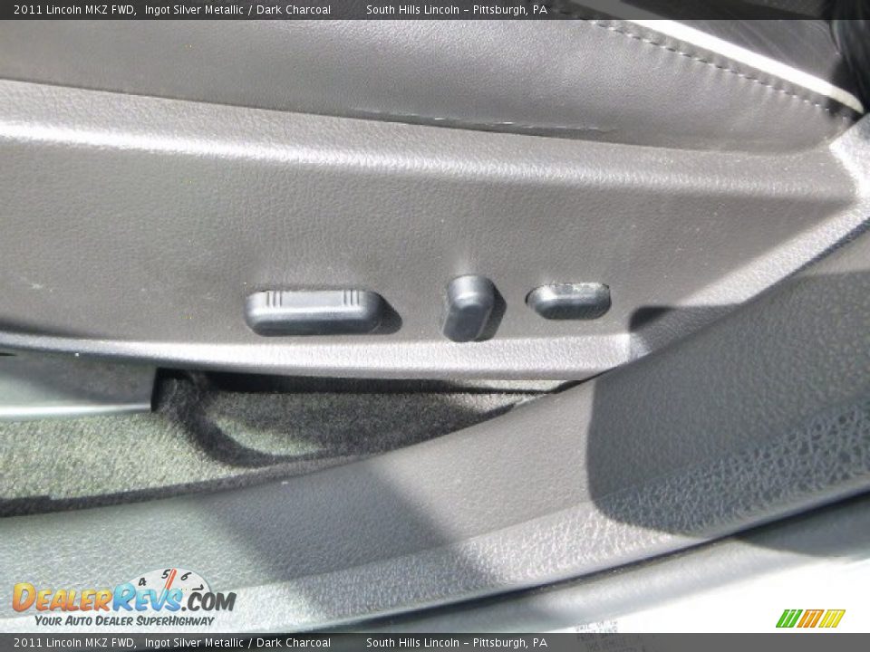 2011 Lincoln MKZ FWD Ingot Silver Metallic / Dark Charcoal Photo #18
