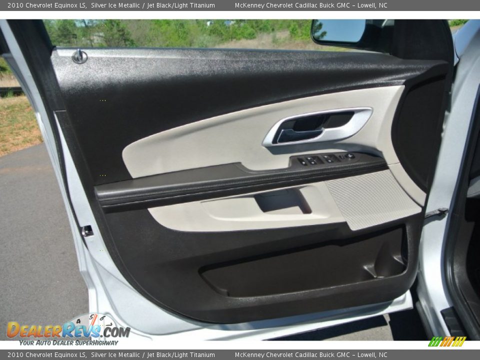 2010 Chevrolet Equinox LS Silver Ice Metallic / Jet Black/Light Titanium Photo #7