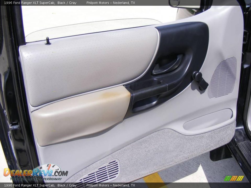 1996 Ford Ranger XLT SuperCab Black / Gray Photo #31