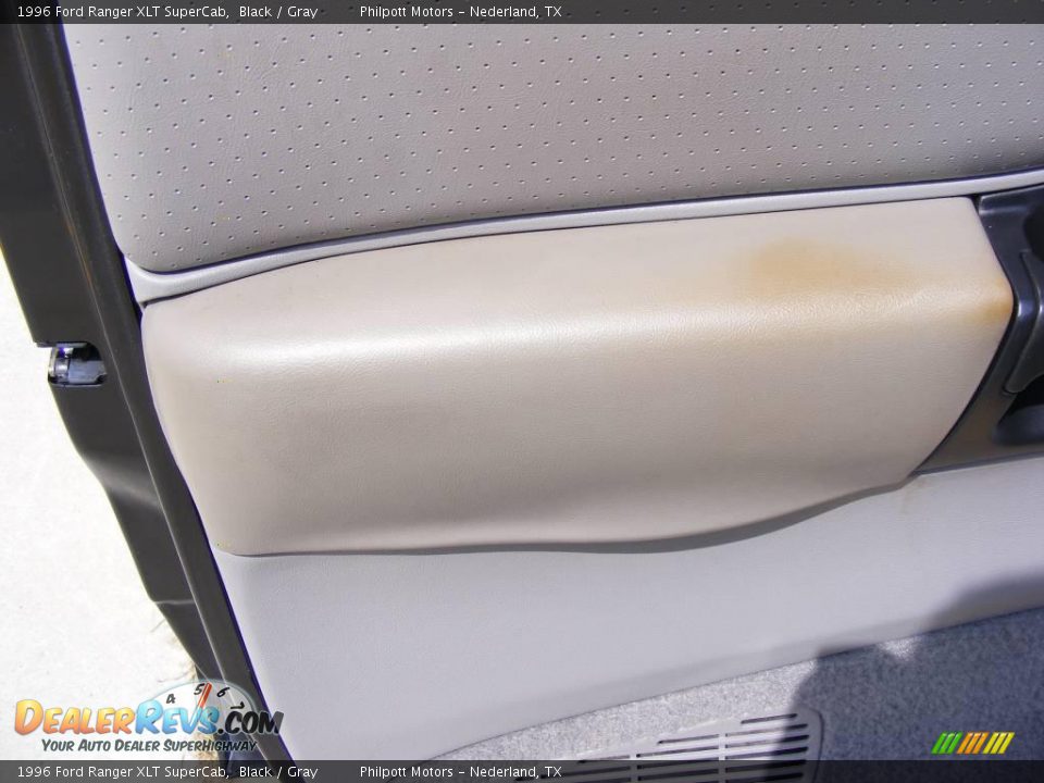 1996 Ford Ranger XLT SuperCab Black / Gray Photo #32