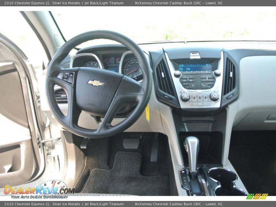 2010 Chevrolet Equinox LS Silver Ice Metallic / Jet Black/Light Titanium Photo #15