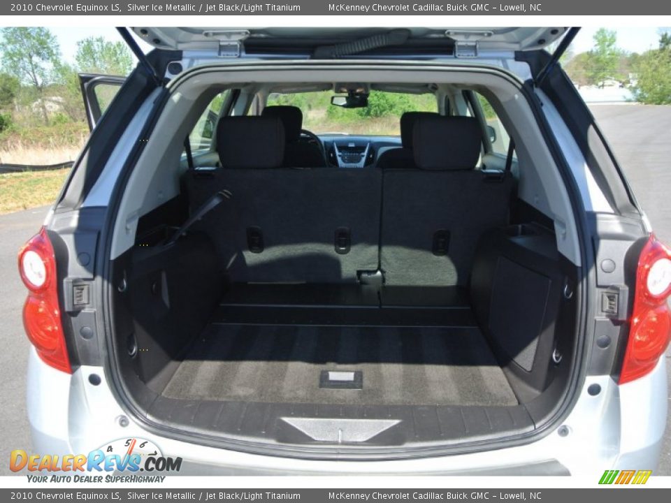 2010 Chevrolet Equinox LS Silver Ice Metallic / Jet Black/Light Titanium Photo #16