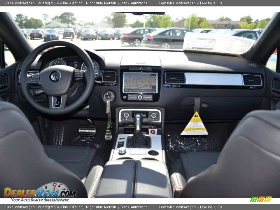 Dashboard of 2014 Volkswagen Touareg V6 R-Line 4Motion Photo #5
