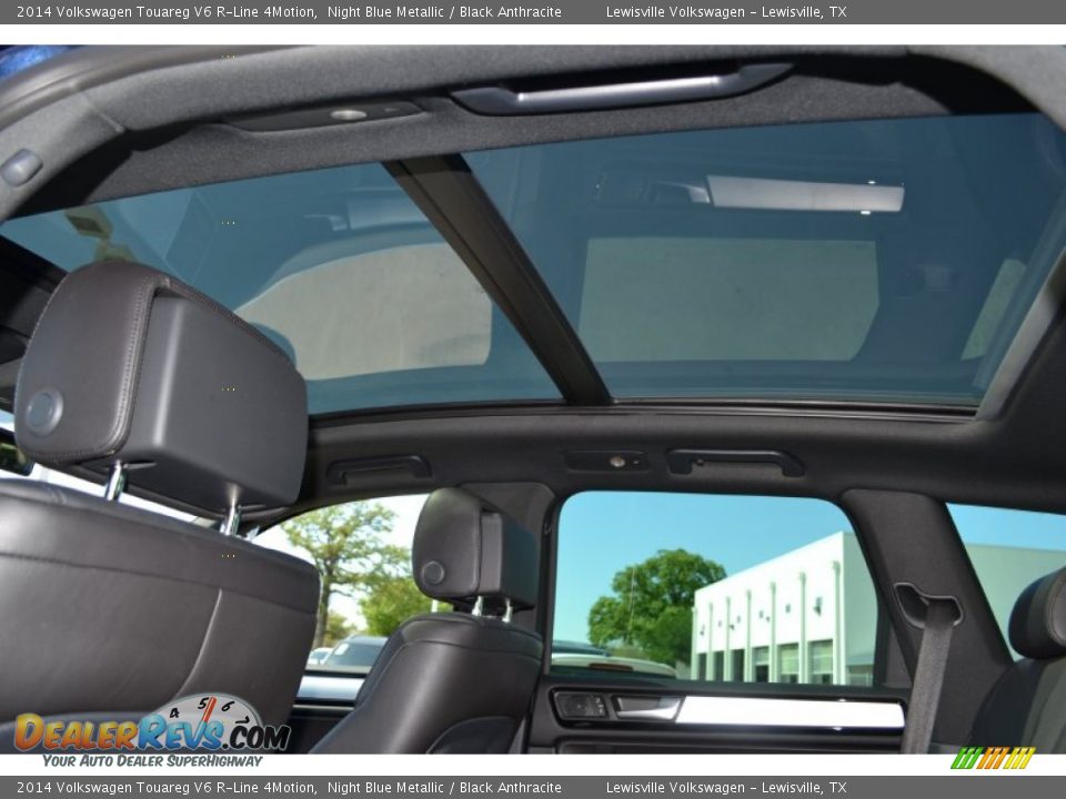 Sunroof of 2014 Volkswagen Touareg V6 R-Line 4Motion Photo #6