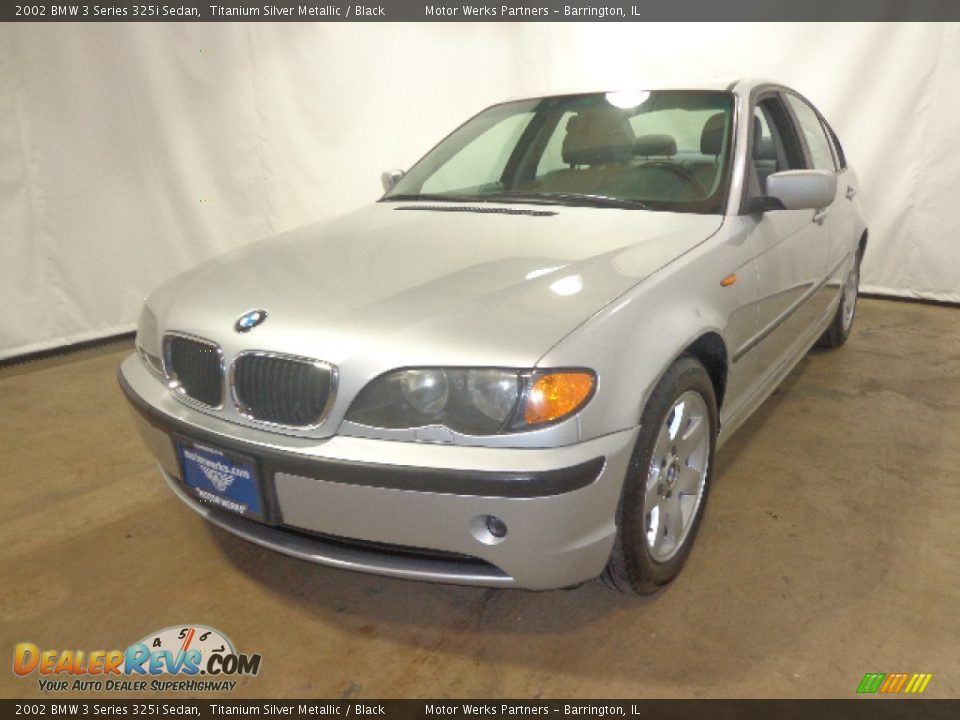 2002 BMW 3 Series 325i Sedan Titanium Silver Metallic / Black Photo #3