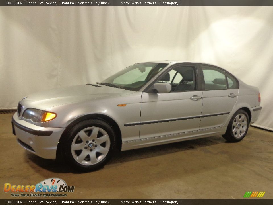 2002 BMW 3 Series 325i Sedan Titanium Silver Metallic / Black Photo #4