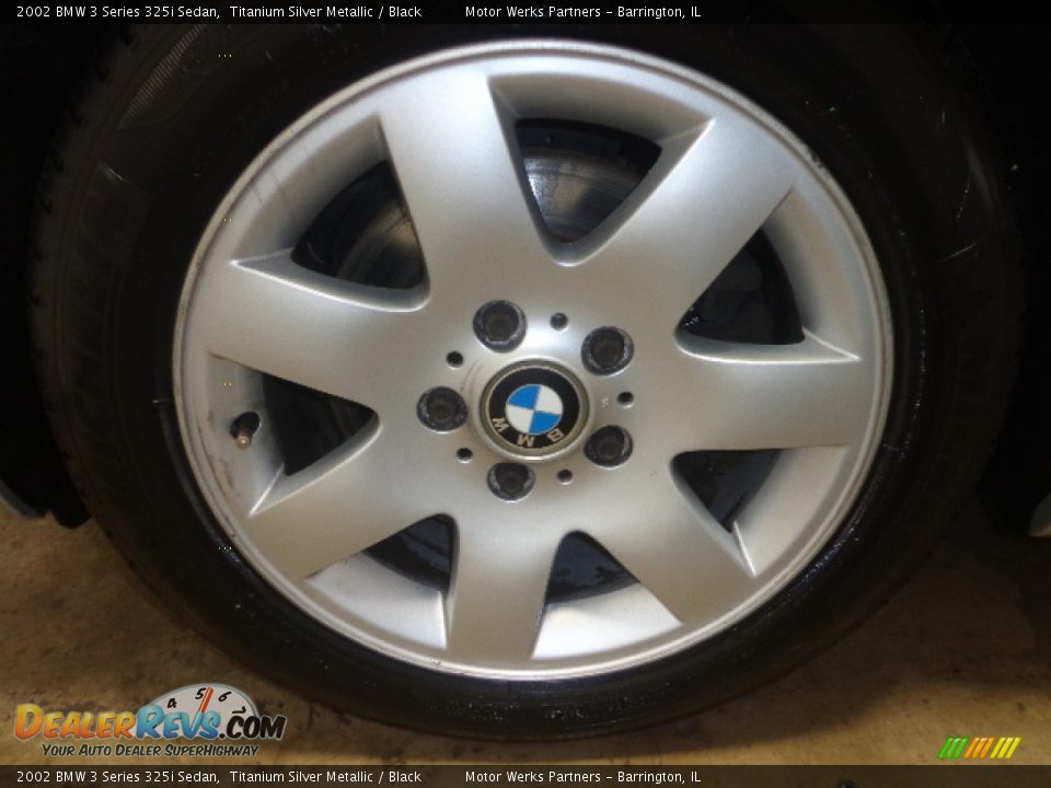 2002 BMW 3 Series 325i Sedan Titanium Silver Metallic / Black Photo #7