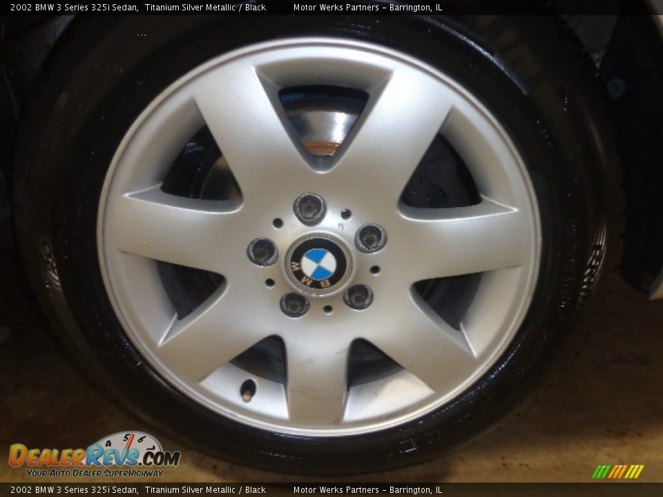 2002 BMW 3 Series 325i Sedan Titanium Silver Metallic / Black Photo #8