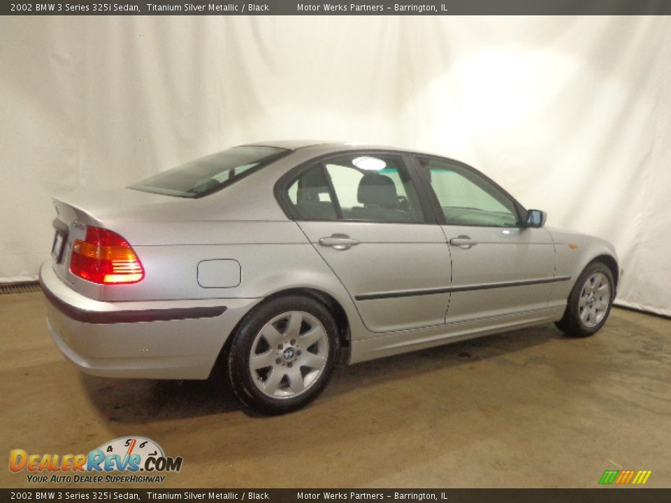 2002 BMW 3 Series 325i Sedan Titanium Silver Metallic / Black Photo #19