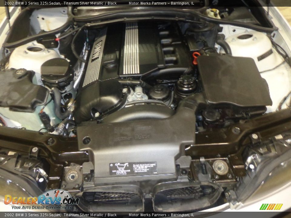 2002 BMW 3 Series 325i Sedan Titanium Silver Metallic / Black Photo #20