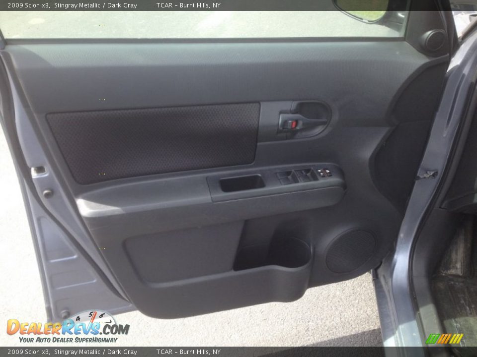 2009 Scion xB Stingray Metallic / Dark Gray Photo #7