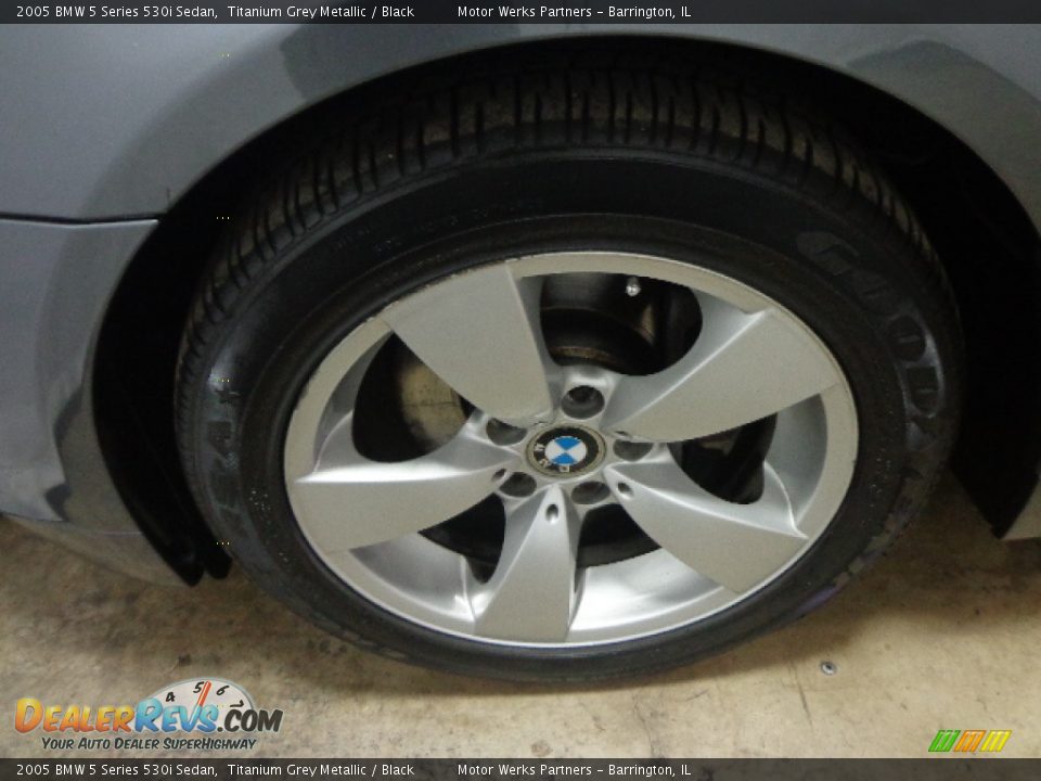 2005 BMW 5 Series 530i Sedan Titanium Grey Metallic / Black Photo #10
