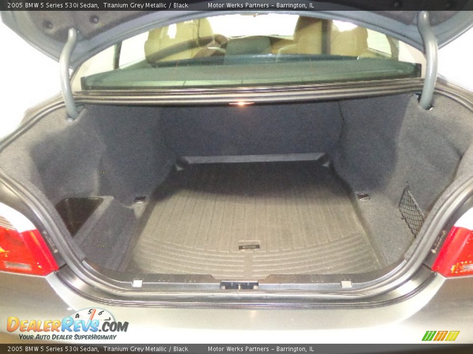 2005 BMW 5 Series 530i Sedan Titanium Grey Metallic / Black Photo #30