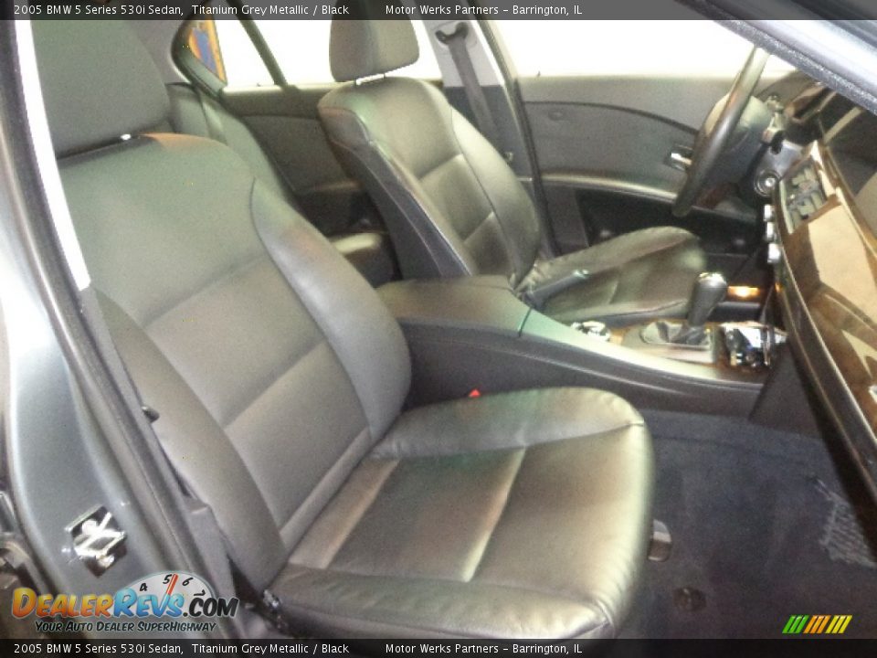 2005 BMW 5 Series 530i Sedan Titanium Grey Metallic / Black Photo #34