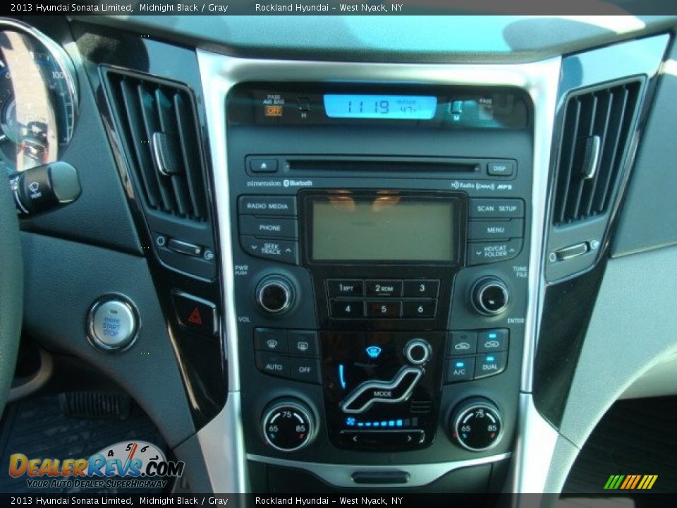 2013 Hyundai Sonata Limited Midnight Black / Gray Photo #18