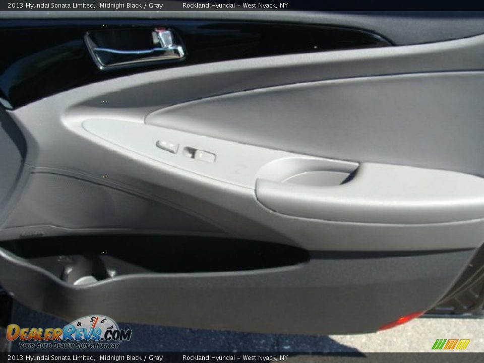 2013 Hyundai Sonata Limited Midnight Black / Gray Photo #25