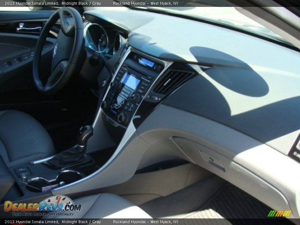 2013 Hyundai Sonata Limited Midnight Black / Gray Photo #26