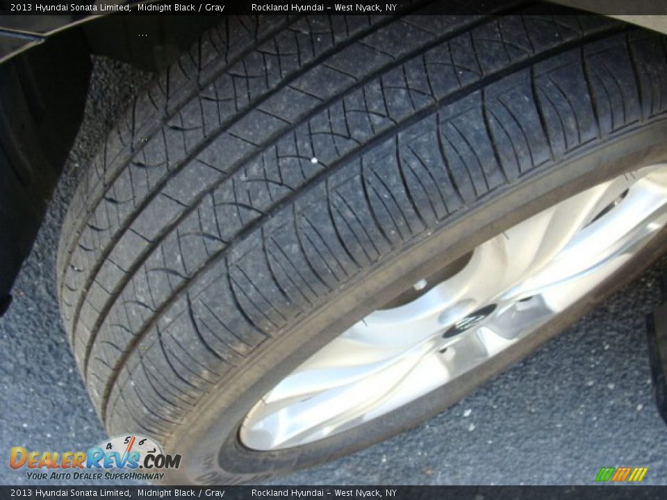 2013 Hyundai Sonata Limited Midnight Black / Gray Photo #29