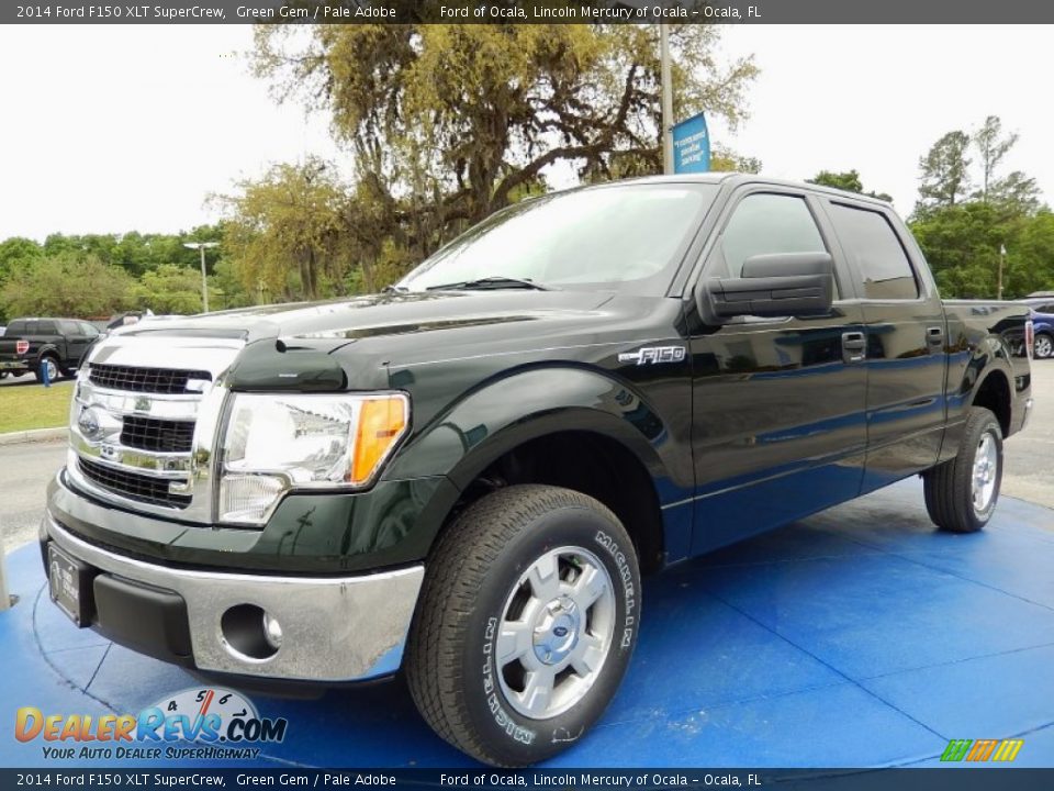 Front 3/4 View of 2014 Ford F150 XLT SuperCrew Photo #1