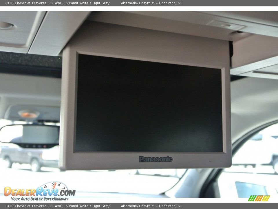 2010 Chevrolet Traverse LTZ AWD Summit White / Light Gray Photo #19