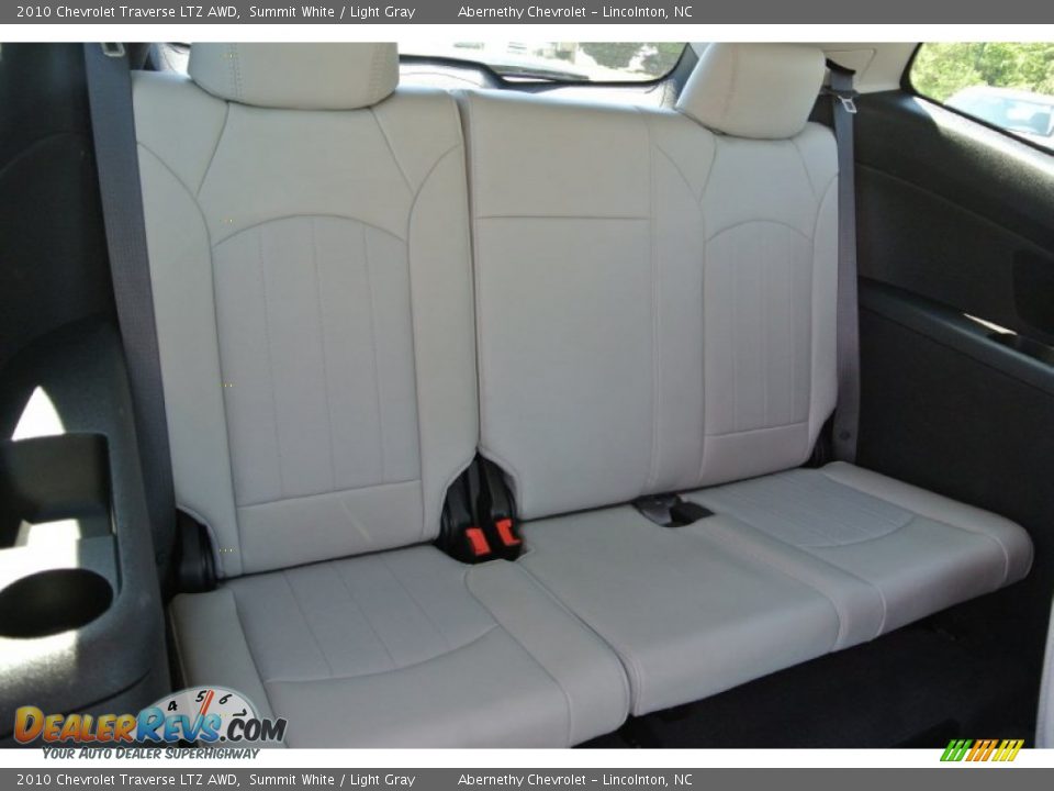 2010 Chevrolet Traverse LTZ AWD Summit White / Light Gray Photo #22