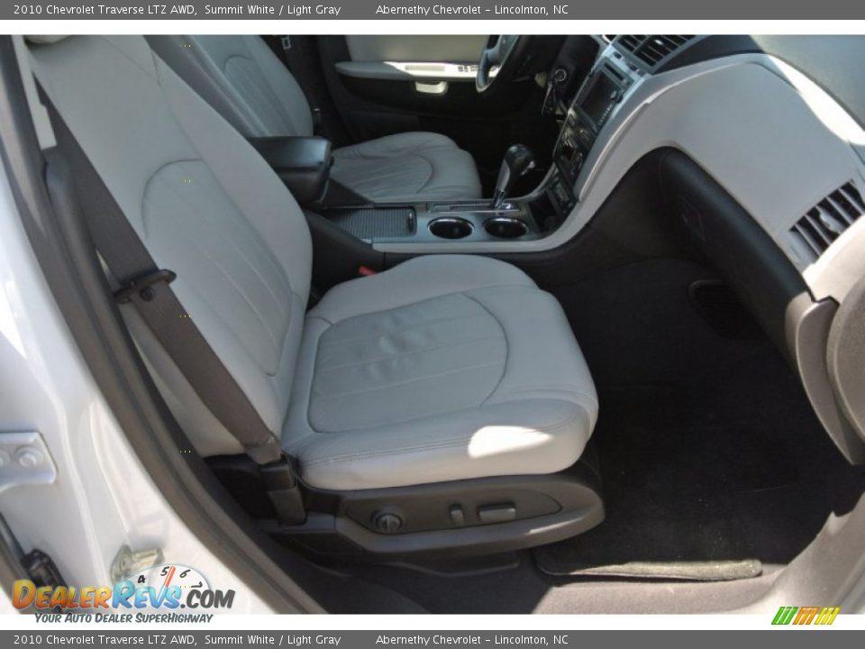 2010 Chevrolet Traverse LTZ AWD Summit White / Light Gray Photo #23