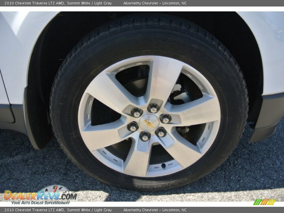 2010 Chevrolet Traverse LTZ AWD Summit White / Light Gray Photo #29